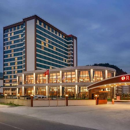 รามาดา พลาซา บาย วินด์แฮม ริเซ Hotel รีเซ ภายนอก รูปภาพ